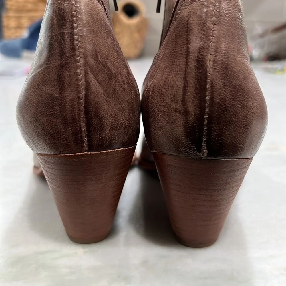 Frye Dusty Rose Reina Ankle Cowboy Style Boot - Picture 4 of 8